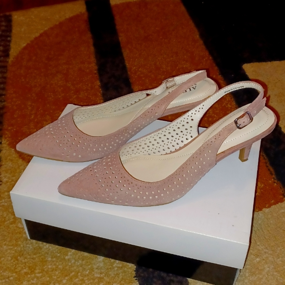 Alfani Brezee Perforated Kitten Heel Sling Backs 8M Dusty Mauve